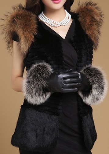 UE FS16M05 Real rabbit fur vest for women winter real raccoon fur collar V-neck design