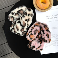 Load image into Gallery viewer, Furry Case Cute Warm Handmade Fuzzy Fluffy Protective Cover（iPhone 11 Pro Max）22815