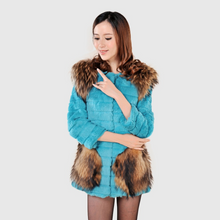 Load image into Gallery viewer, Natural Fur Coat Female with Raccoon Fur Epaulet and Pocket Decoration Women&#39;s Real Fur Coat