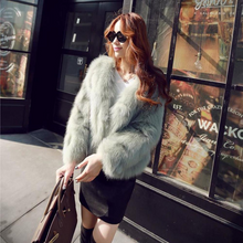 Load image into Gallery viewer, Women's Natural Fox Fur Coat Fashion Natural Color Full Sleeve