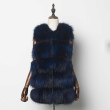 Load image into Gallery viewer, Raccoon Fur Vest Women&#39;s Real Fur and Leather Winter Girl&#39;s Warm Outerwear Fur Vest