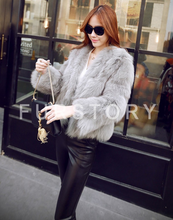 Load image into Gallery viewer, Women's Natural Fox Fur Coat Fashion Natural Color Full Sleeve