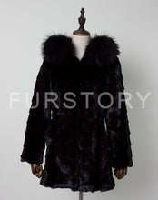 Load image into Gallery viewer, Women Real Fur Coat Natural Mink Fur Jacket Hood Winter Warm Fur Overcoat 17161