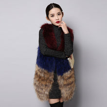 Load image into Gallery viewer, FS15295 Women&#39;s Real Fur Vest Winter Furry Double Color Handmade Knitted Natural Raccoon Fur Vest Female Fur Story