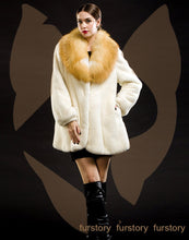 Load image into Gallery viewer, Women&#39;s Genuine Mink Fur Coat Women with Big Fox Fur Collar Women Jacket 16052