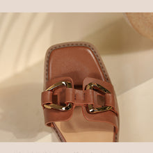 Load image into Gallery viewer, FUR STORY Women&#39;s retro leather Slipper outdoor flat shoes square head slippers 22L05