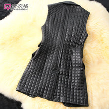 Load image into Gallery viewer, Genuine sheep leather vest with Racoon fur Collar UE 18223